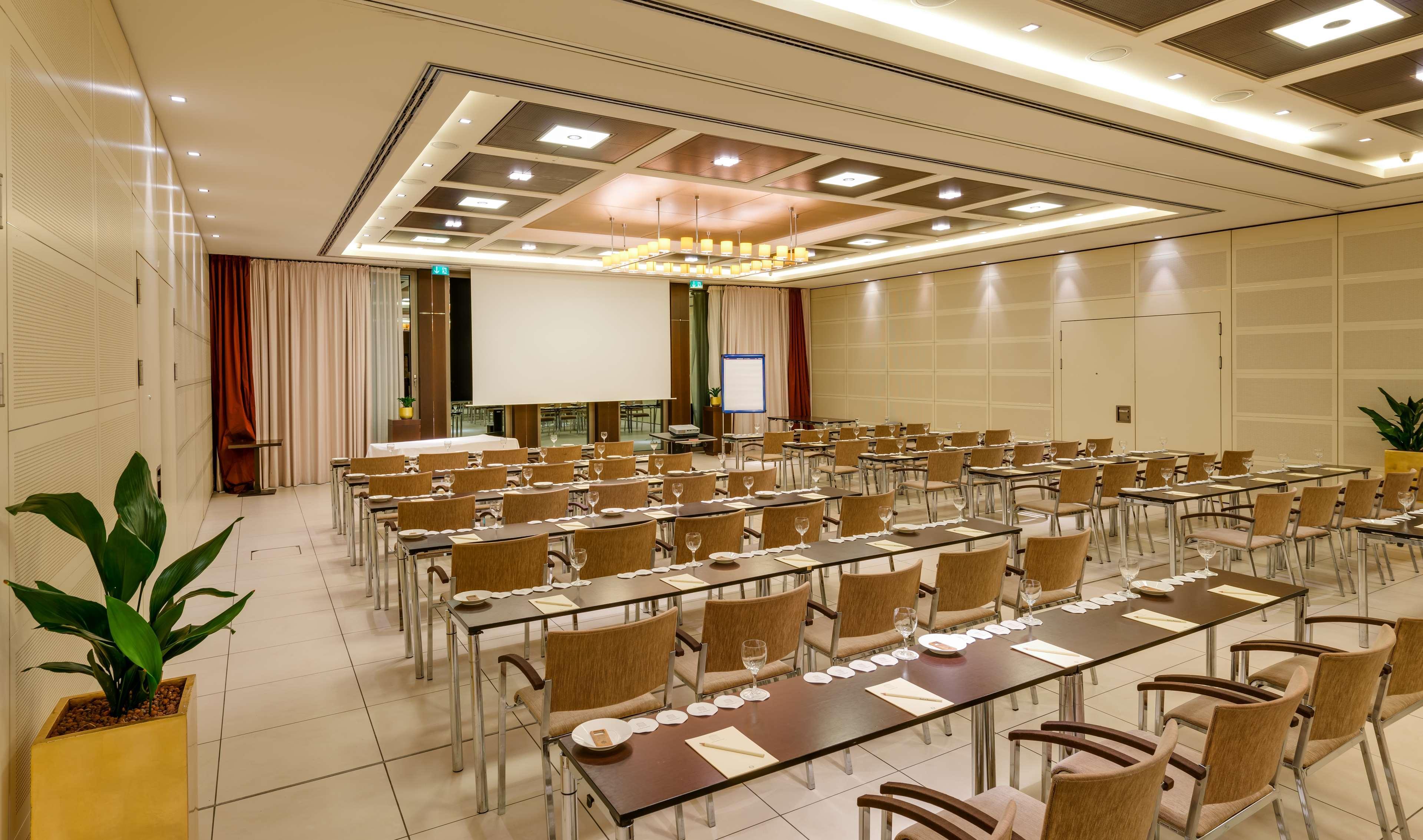 Wasserturm Hotel Cologne, Curio Collection By Hilton Ngoại thất bức ảnh